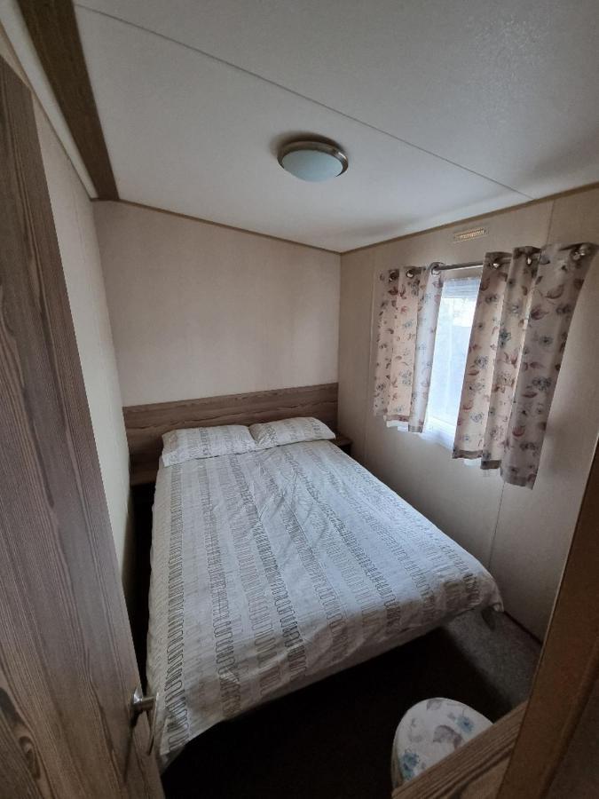 Willow-Static Caravan On Holiday Park Near Margate, Kent Hotel Birchington-on-Sea Exterior photo