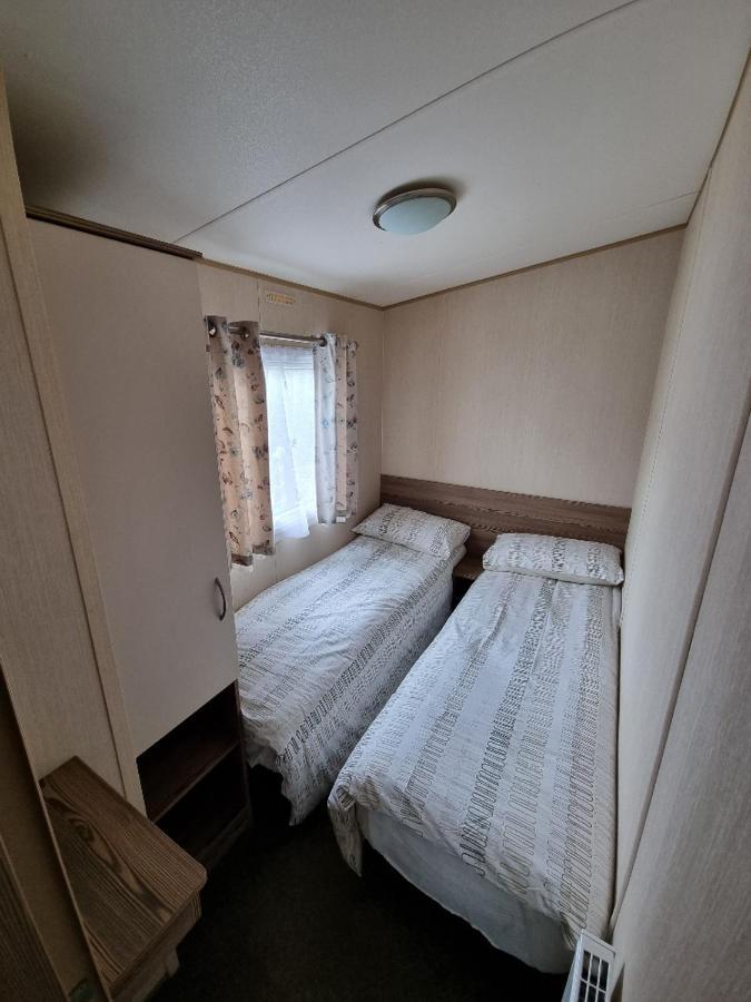 Willow-Static Caravan On Holiday Park Near Margate, Kent Hotel Birchington-on-Sea Exterior photo